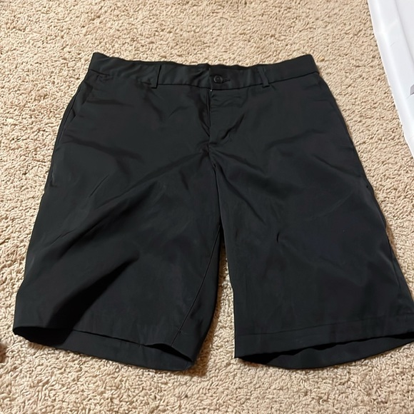 Men’s Nike golf shorts  NWOT - Picture 1 of 4